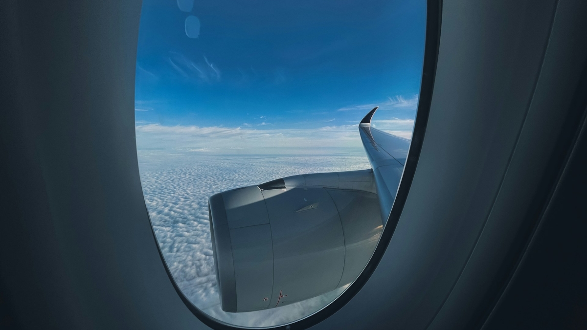 Δείτε τι δεν πρέπει να φοράτε κατά τη διάρκεια μίας πτήσης