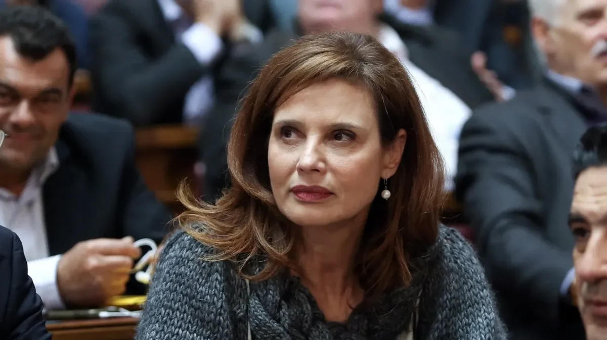 Κ.Μπατζελή: «Αν διαγραφώ από το ΠΑΣΟΚ θα ενισχυθεί η εσωστρέφεια»