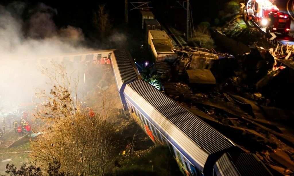 «Δημόκριτος»: «Κανένας φορέας δεν έχει ζητήσει από εμάς τη διενέργεια εργαστηριακών μετρήσεων για τα Τέμπη»