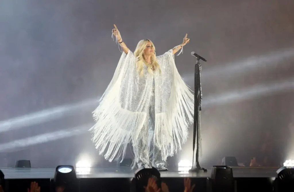 Α.Βίσση: Περισσότερα από 500.000 ευρώ κόστισε η… «δωρεάν» συναυλία στην εκδήλωση για το 2004