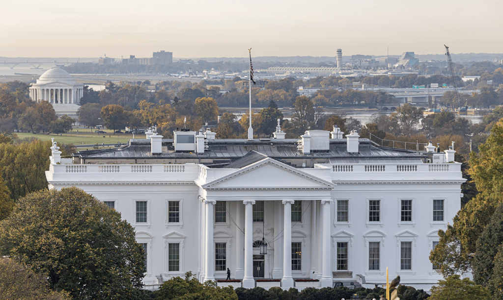 «Βήμα προς τα εμπρός» χαρακτήρισε ο Λευκός Οίκος τη συνάντηση ΗΠΑ-Ιράν