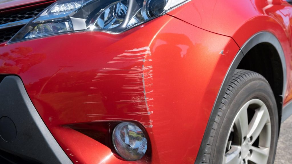 Το κολπάκι με το ξύδι και το αλουμινόχαρτο για να πείτε «αντίο» στις γρατζουνιές