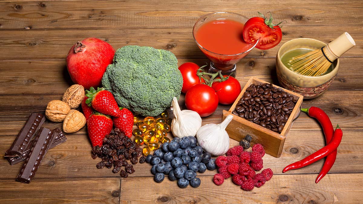 Οι τροφές που μειώνουν χοληστερόλη και φλεγμονή σύμφωνα με τους καρδιολόγους