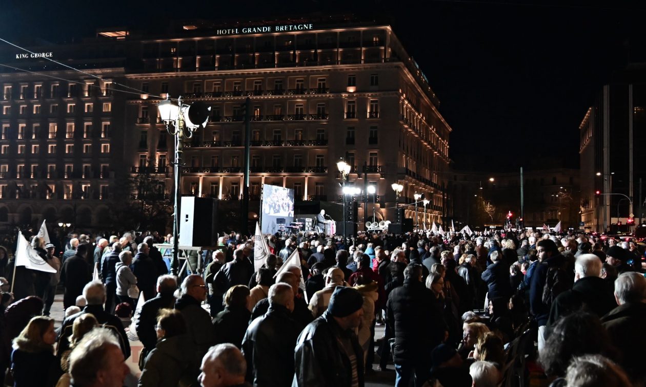 Πάσχα με άδειο το πορτοφόλι θα κάνουν φέτος οι συνταξιούχοι (βίντεο)