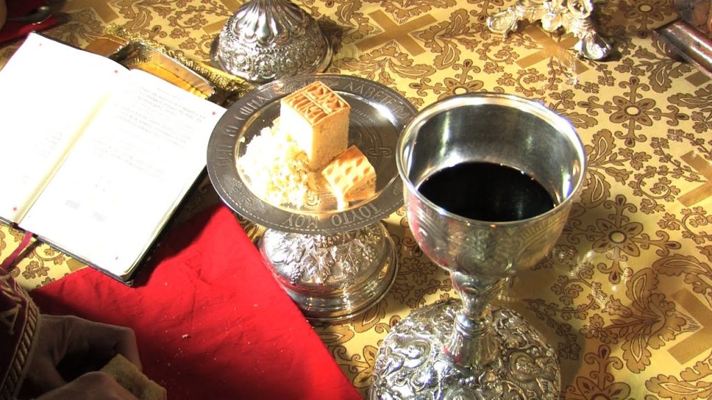 Γιατί δεν χρησιμοποιείται λευκός οίνος στη Θεία Κοινωνία;