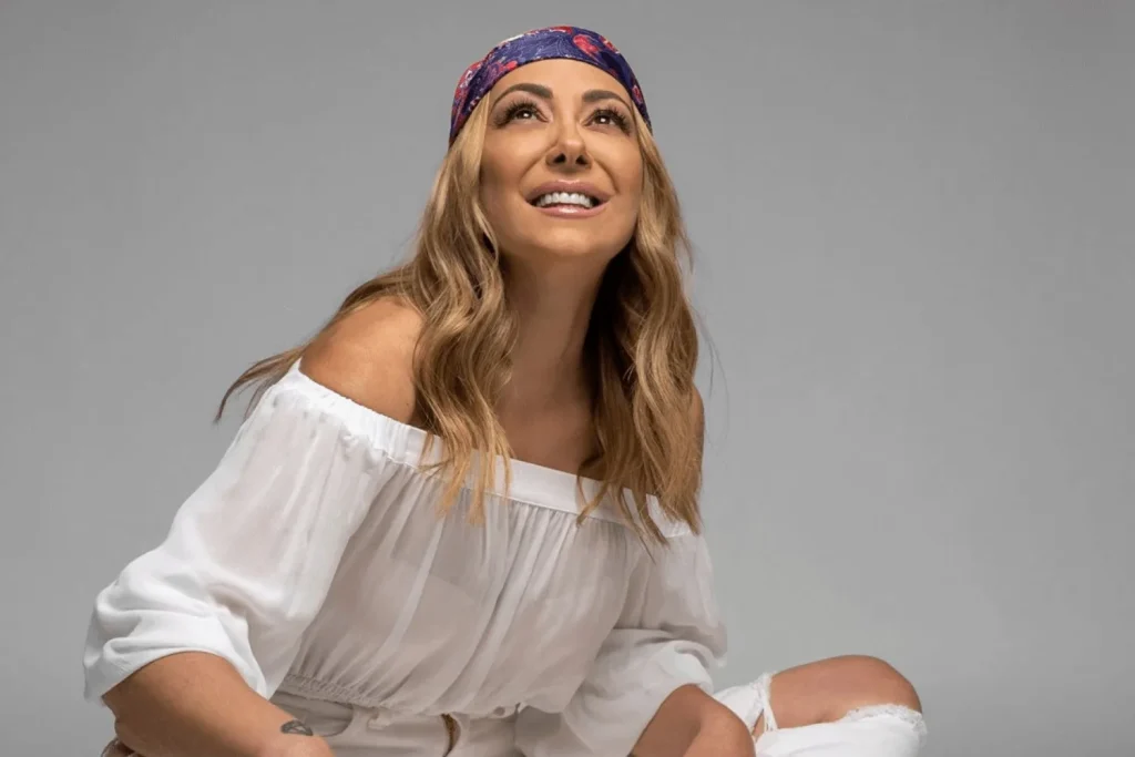 Bίντεο: Η Μελίνα Ασλανίδου ψέλνει τον ύμνο «Ω γλυκύ μου έαρ»