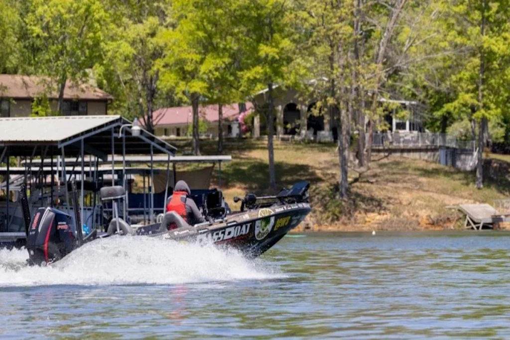 Κονγκό: Γυναίκα που μαγείρευε σε σκάφος προκάλεσε τον… θάνατο 143 ατόμων εξαιτίας πυρκαγιάς (βίντεο)