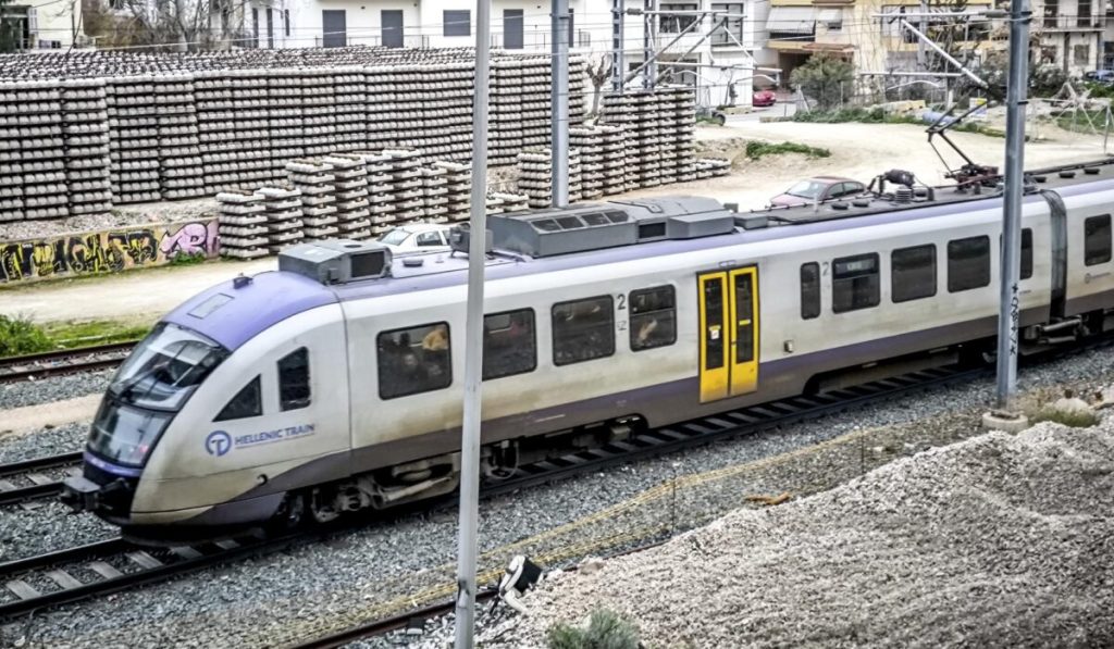 Τέλη του 2026 με αρχές του 2027 θα δοθεί στην κυκλοφορία ο Προαστιακός Δυτικής Αττικής – Οι οκτώ στάσεις