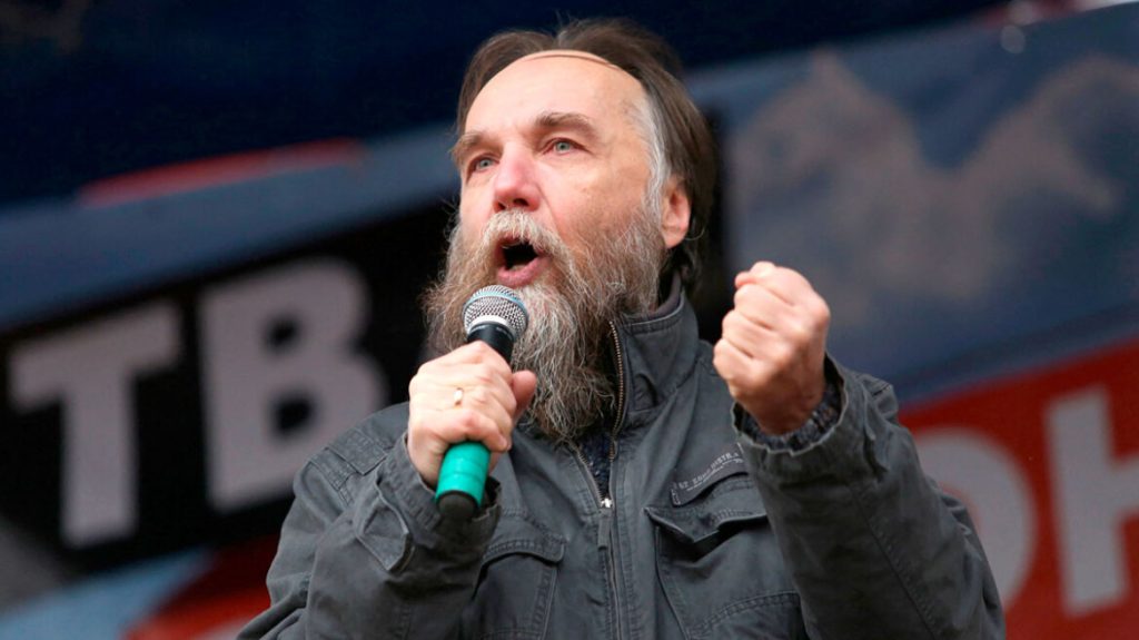 Α.Ντούγκιν: «Ο Πάπας Φραγκίσκος ήταν υποστηρικτής της woke»