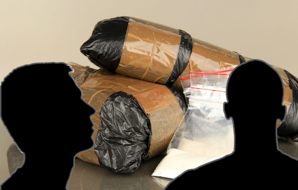 Οι συνομιλίες που «καίνε» τους επώνυμους από το κύκλωμα ναρκωτικών – Ο ρόλος του «Μπεκάτσα» και της «Αννούλας»