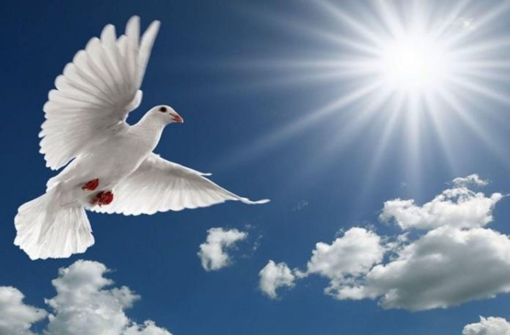 Αγίου Πνεύματος: Πότε «πέφτει» φέτος και για ποιους είναι αργία