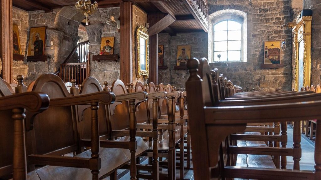 Συνελήφθησαν τρεις Ρομά που «ρήμαξαν» εκκλησίες σε περιοχές της Λάρισας – Πώς δρούσαν