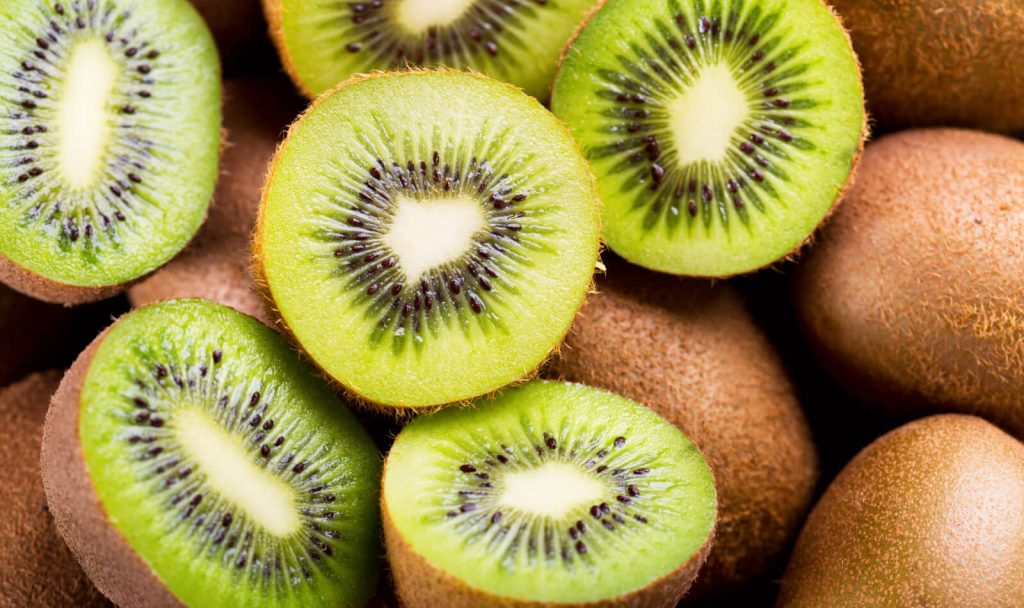 Δείτε ποια είναι τα πέντε οφέλη από την φλούδα των ακτινιδίων