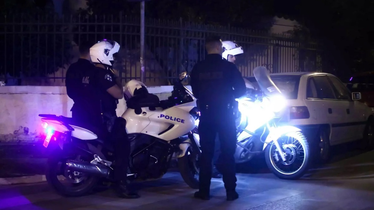 «Θα μπορούσαν να με είχαν σκοτώσει»: 28χρονος δέχθηκε επίθεση με σπασμένο μπουκάλι στο Αιγάλεω