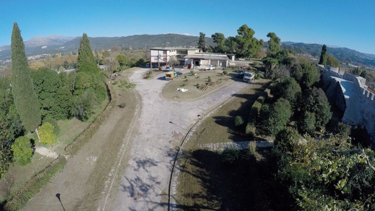 Δεκαετίες εγκατάλειψης και απαξίωσης των ΞΕΝΙΑ