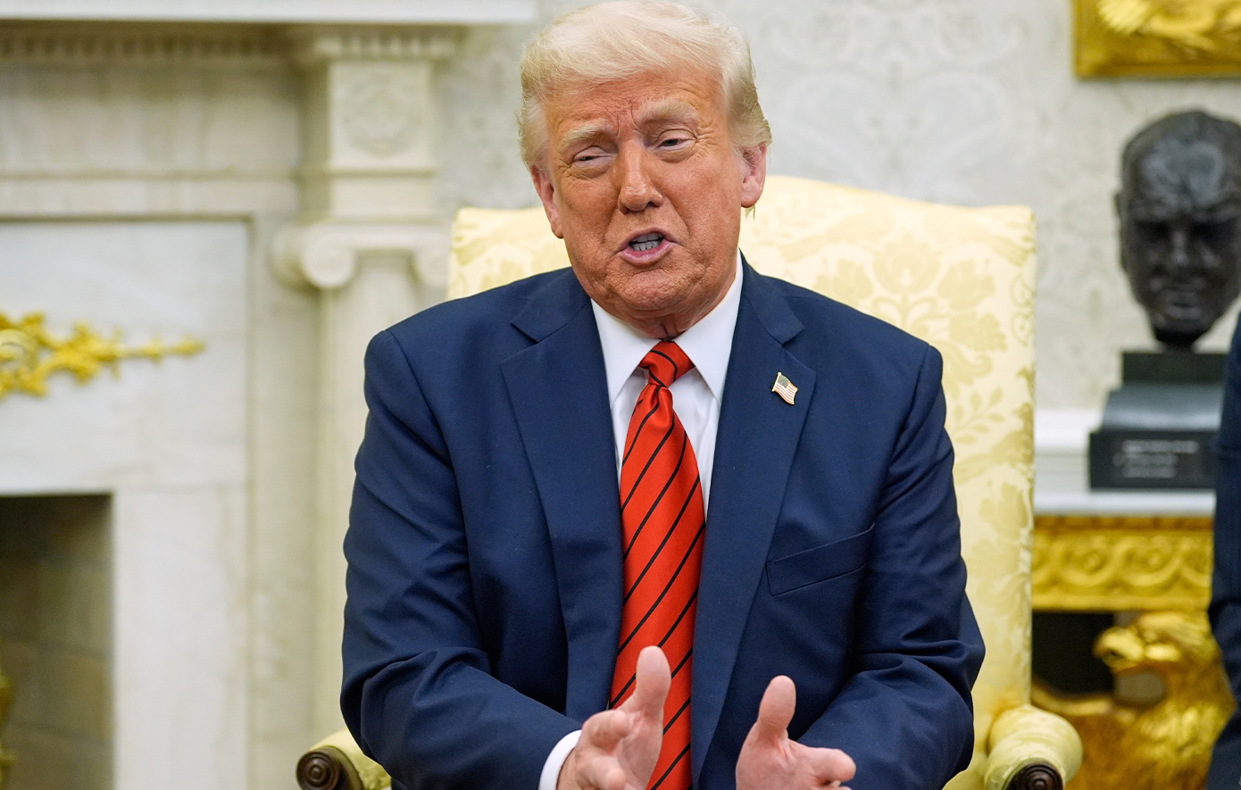 Ν.Τραμπ: «Ο Β.Ζελένσκι είναι έτοιμος να παραχωρήσει την Κριμαία – Καθίστε στο τραπέζι κι υπογράψτε τη συμφωνία»