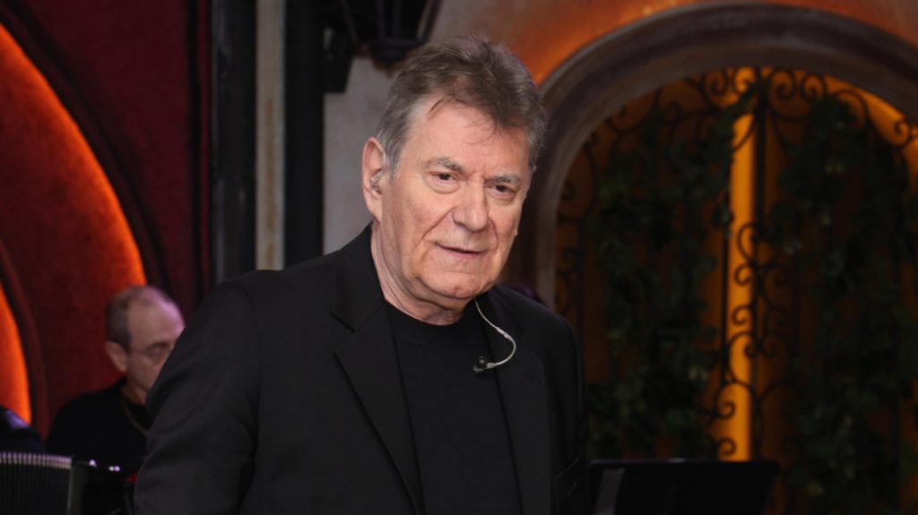 Άγγελος Διονυσίου για τον πατέρα του, Στράτο: «Με το ζόρι αν έχω πάει 3-4 φορές στο μνήμα του»