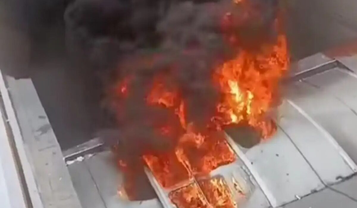 Η στιγμή που ξέσπασε φωτιά στο Zara Home στην Πάτρα – Ούρλιαζαν οι μαθητές (βίντεο)