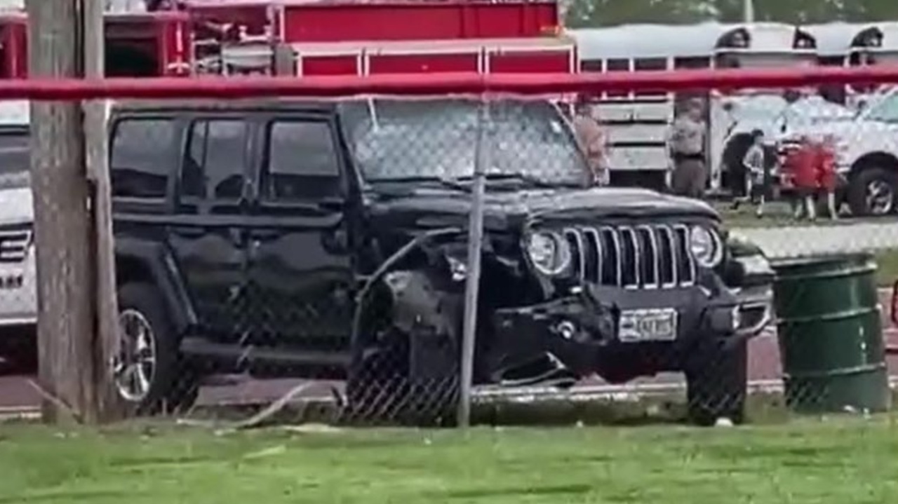 ΗΠΑ: Αυτοκίνητο έπεσε πάνω σε παιδικό σταθμό στο Ιλινόις – Τουλάχιστον τέσσερις νεκροί (φώτο)