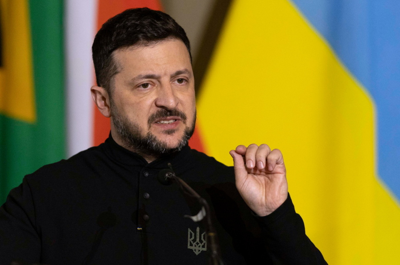 Β.Ζελένκι: «Θέλουμε ο πόλεμος να τελειώσει με δίκαιο τρόπο χωρίς εδαφικά δώρα στον Πούτιν»