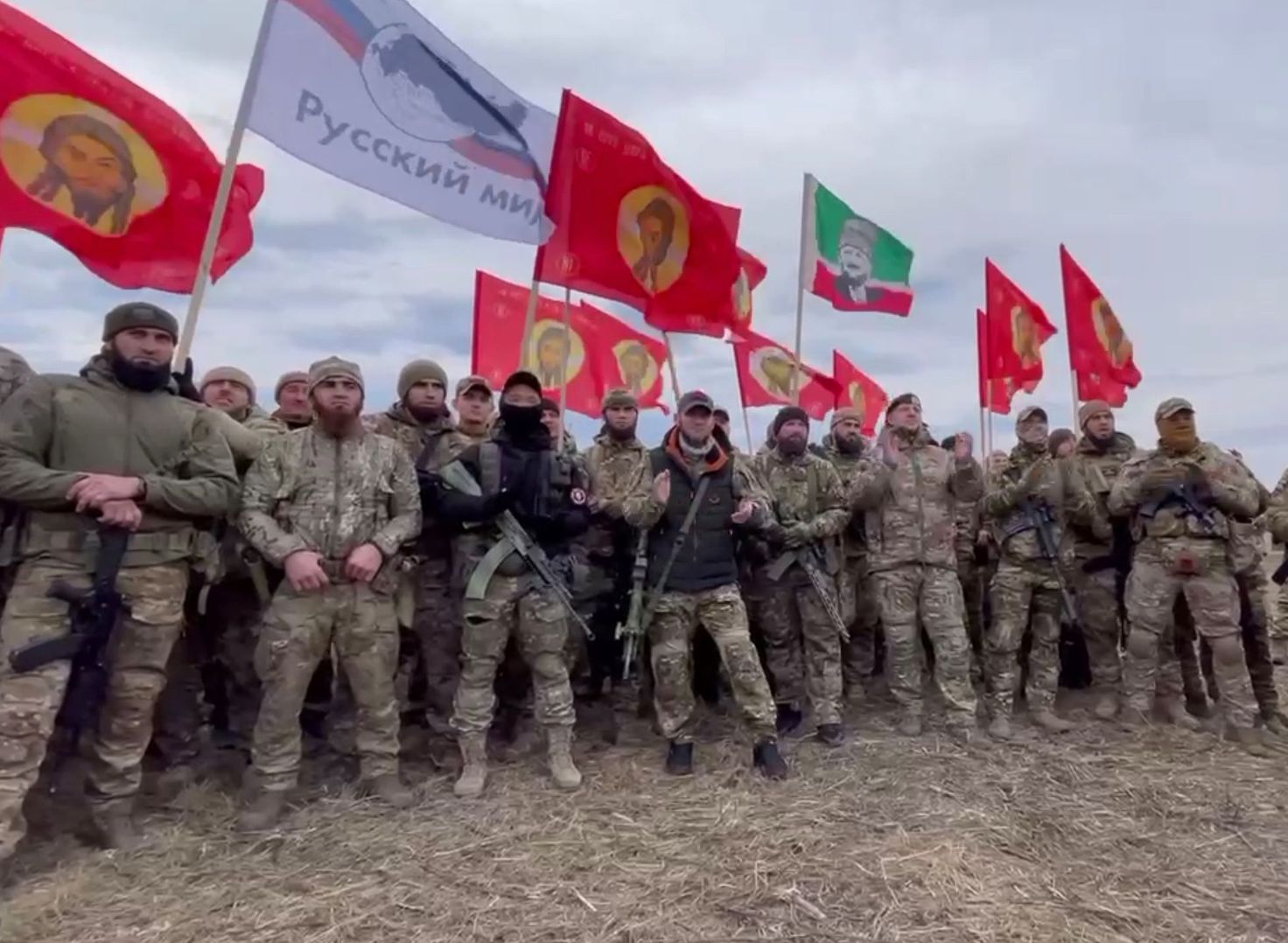 Με αιφνιδιαστική αντεπίθεση οι μαχητές της Akhmat και οι άνδρες της ρωσικής Ζάπαντ ανακατέλαβαν το Νοβόγιε (βίντεο)