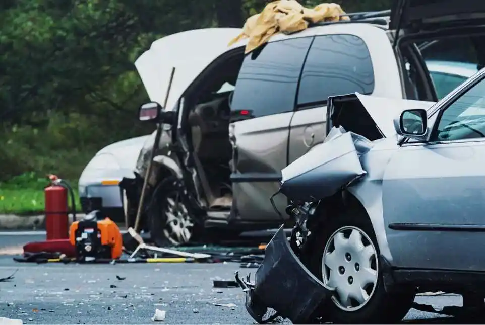 Καραμπόλα έξι αυτοκινήτων στην Περιφερειακή Θεσσαλονίκης
