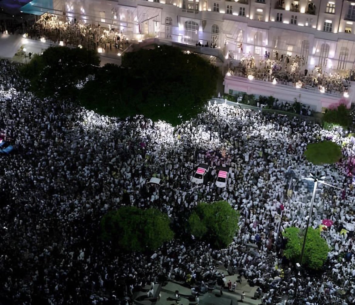 Ρίο ντε Τζανέιρο: Σκηνές ομαδικής παράκρουσης από χιλιάδες θαυμαστές της Lady Gaga για τη αυριανή της συναυλία