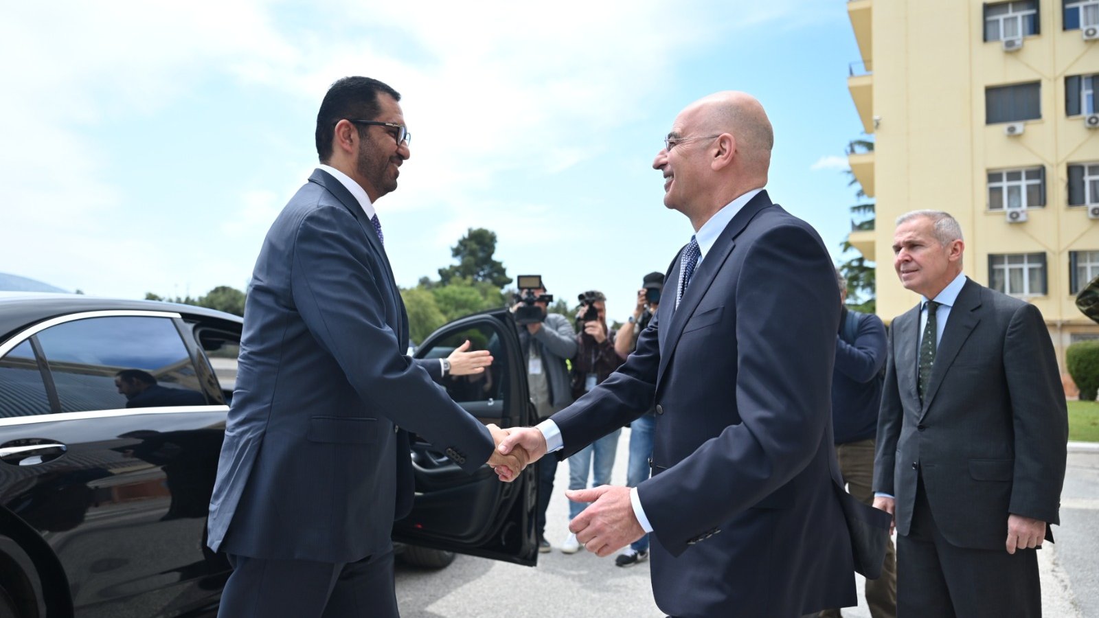 Συνάντηση Ν.Δένδια με τον υπουργό Βιομηχανίας των ΗΑΕ – Στο επίκεντρο της συνάντησης η συνεργασία ΕΛΚΑΚ – EDGE