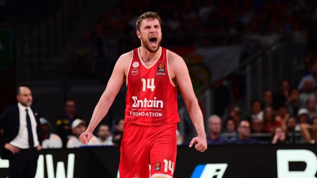 Ολυμπιακός: Συγκρατημένος ο Σ.Βεζένκοφ – «Δεν έχουμε καταφέρει τίποτα ακόμη, πάμε να το κερδίσουμε»