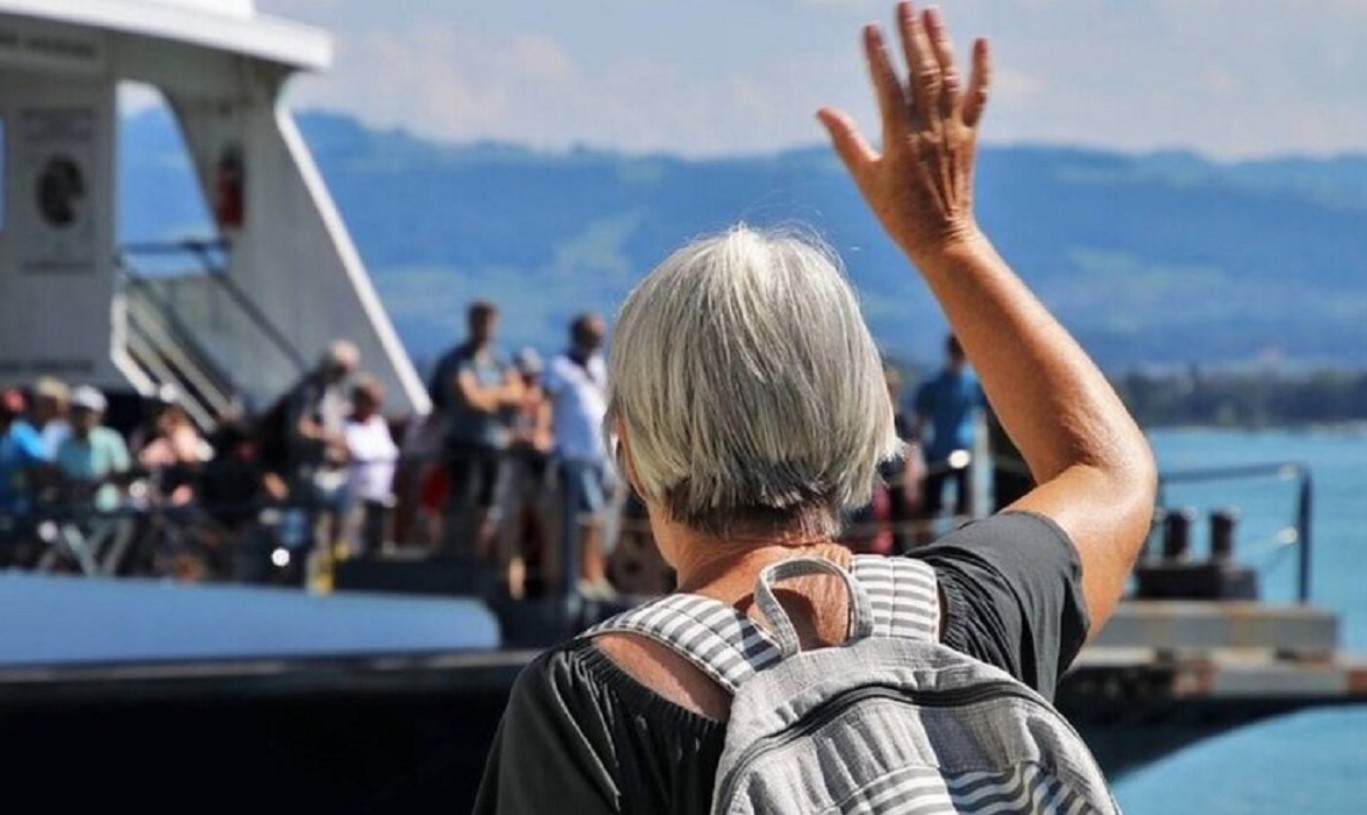 Συνταξιούχοι: Ξεκίνησαν οι αιτήσεις για το πρόγραμμα κοινωνικού τουρισμού – Ποιοι μπορούν να κάνουν δωρεάν διακοπές