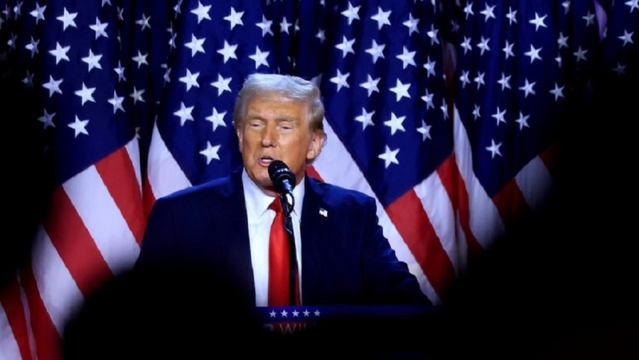 Associated Press: Εξετάζεται να πραγματοποιηθεί μεγαλειώδης στρατιωτική παρέλαση στα γενέθλια του Ν.Τραμπ