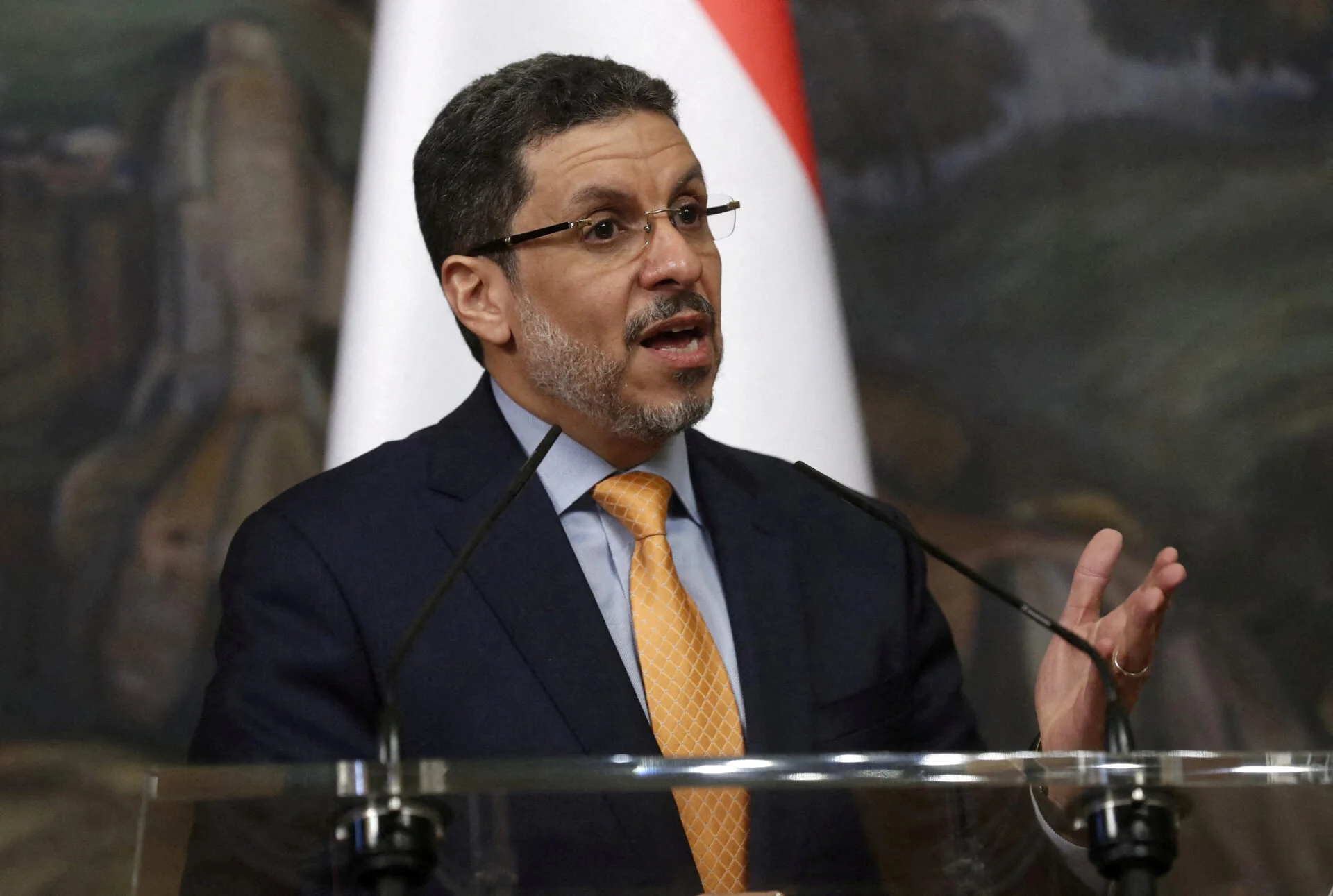 Α.Α.Μπιν Μουμπάρακ: Την παραίτησή του υπέβαλε ο πρωθυπουργός της Υεμένης