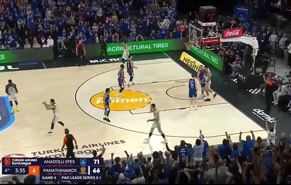 Σάλος με την αντίδραση του Κώστα Σλούκα: Ζήτησε αλλαγή για συμπαίκτη του – «Να τον βγάλεις έξω» (βίντεο)