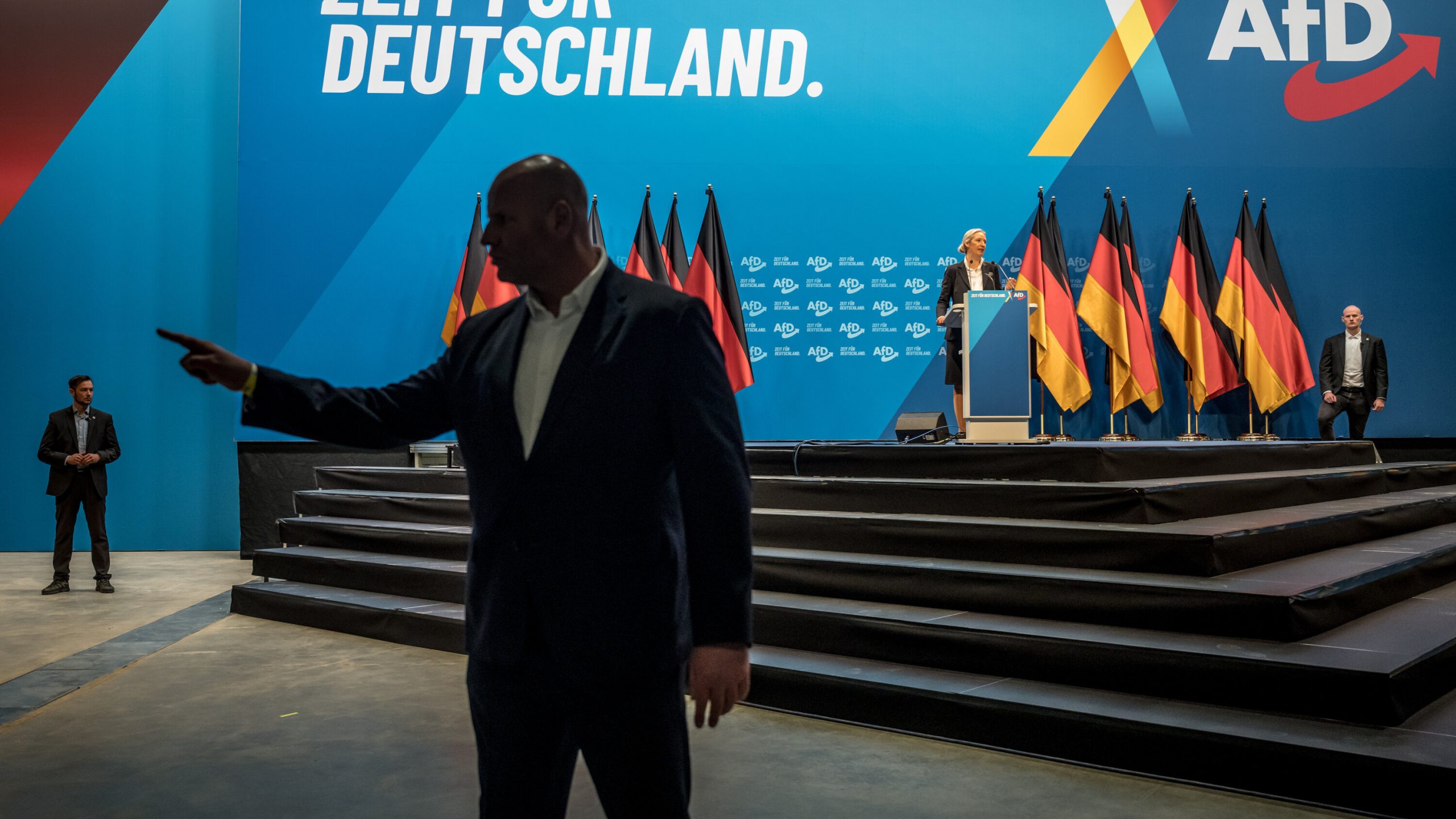 Γερμανία: Ξεκινούν διώξεις κατά Γερμανών πολιτών που είναι μέλη του AfD!