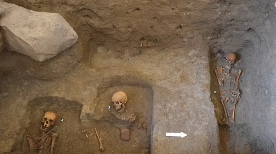 Πολωνία: Ανακαλύφθηκε «τάφος βαμπίρ» κάτω από εκκλησία (φώτο)