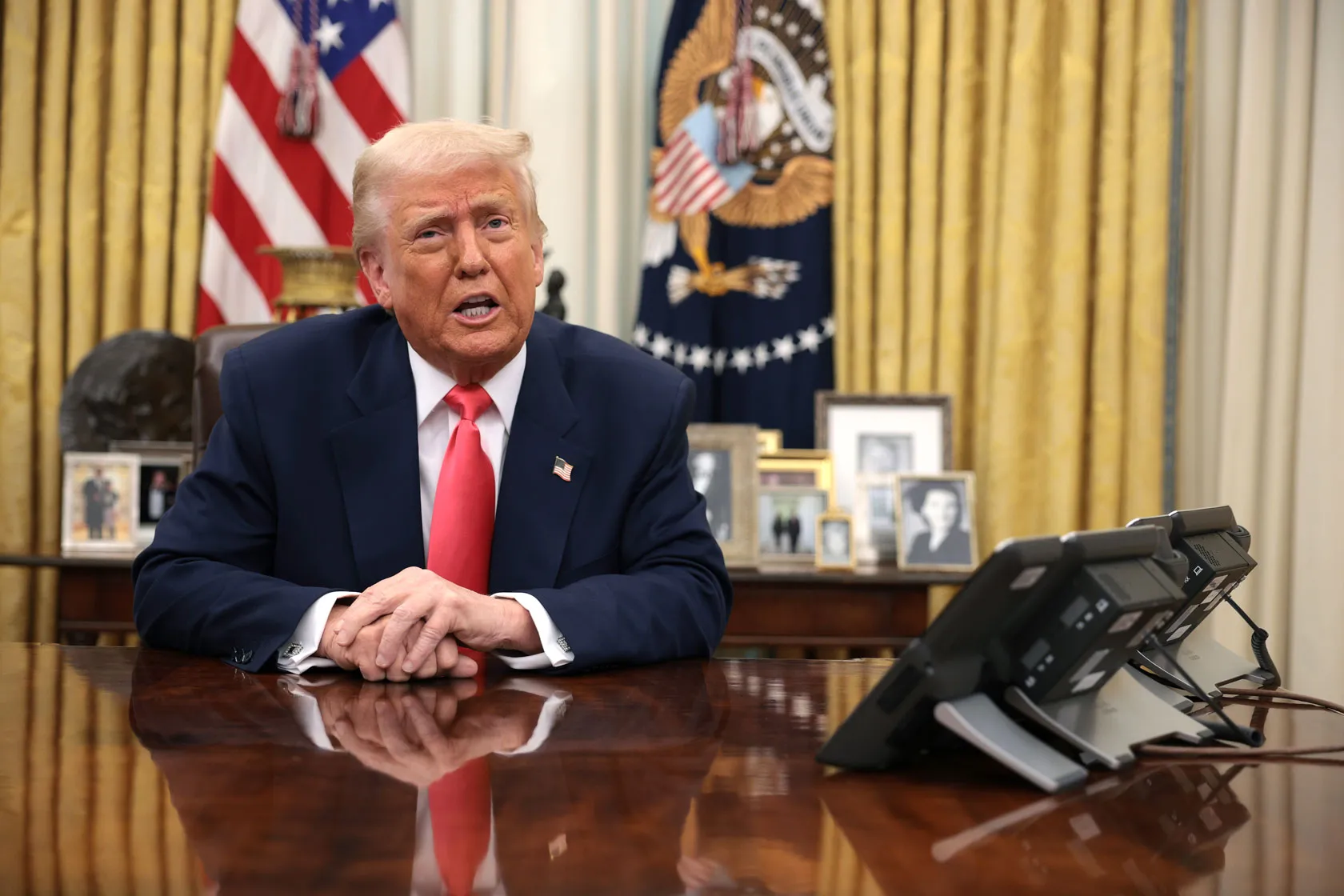 Η κυβέρνηση N.Τραμπ θα δώσει 1.000 δολάρια σε όποιον παράνομο μετανάστη αποχωρήσει οικειοθελώς