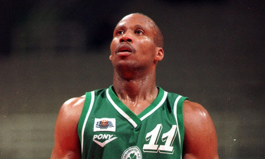 Ο Μπάιρον Σκοτ κατηγορείται για σεξουαλική κακοποίηση 15χρονης – «Μου είπε να μην μιλήσω»