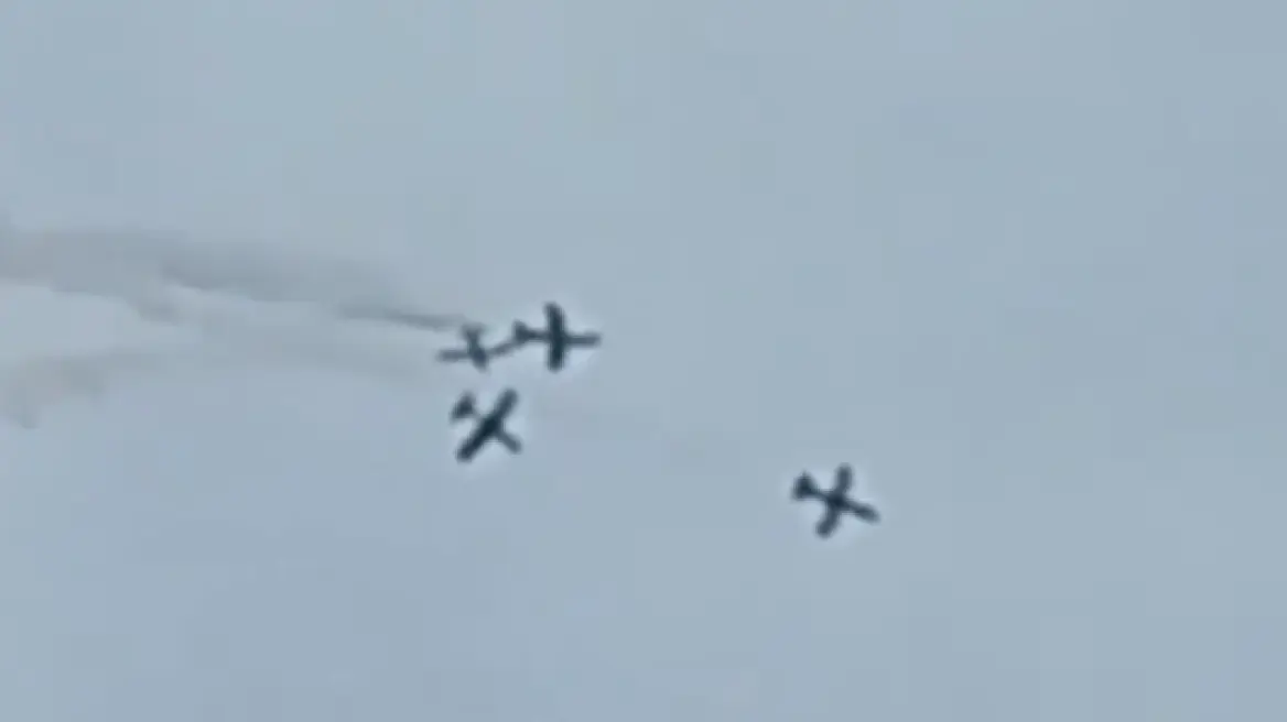 Ατύχημα σε αεροπορική επίδειξη στην Ιταλία: Τρία αεροσκάφη συγκρούστηκαν μεταξύ τους (βίντεο)