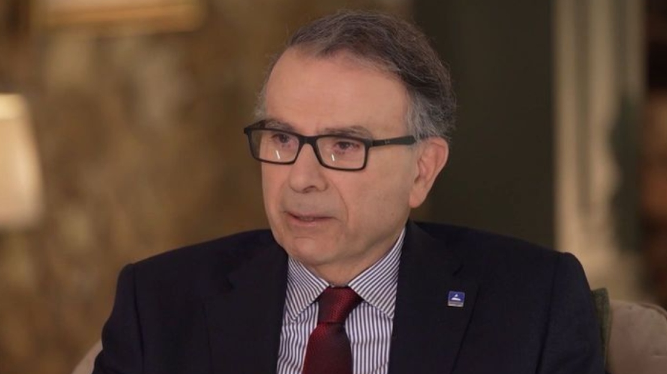 Θάνος Ασκητής: «Έξι στους δέκα άντρες με 10-15 χρόνια γάμου αυνανίζονται κάθε βράδυ κρυφά από τις γυναίκες τους»