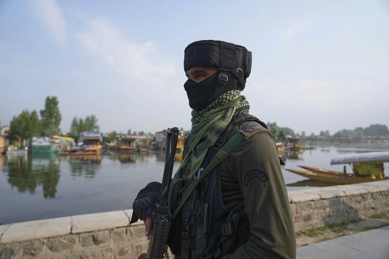 Sindoor: Δείτε τι σημαίνει το όνομα που επέλεξε η Ινδία για τη στρατιωτική επιχείρηση κατά του Πακιστάν