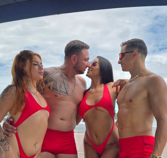 Πολυγαμικό ζευγάρι αποκαλύπτει πώς διατηρούνται οι ισορροπίες στη σχέση τους