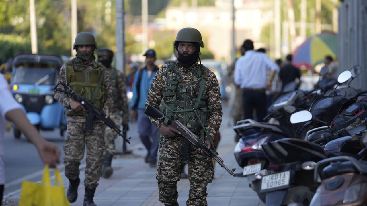 Βίντεο: Η στιγμή που η ινδική Αεροπορία βομβαρδίζει πακιστανικούς στόχους