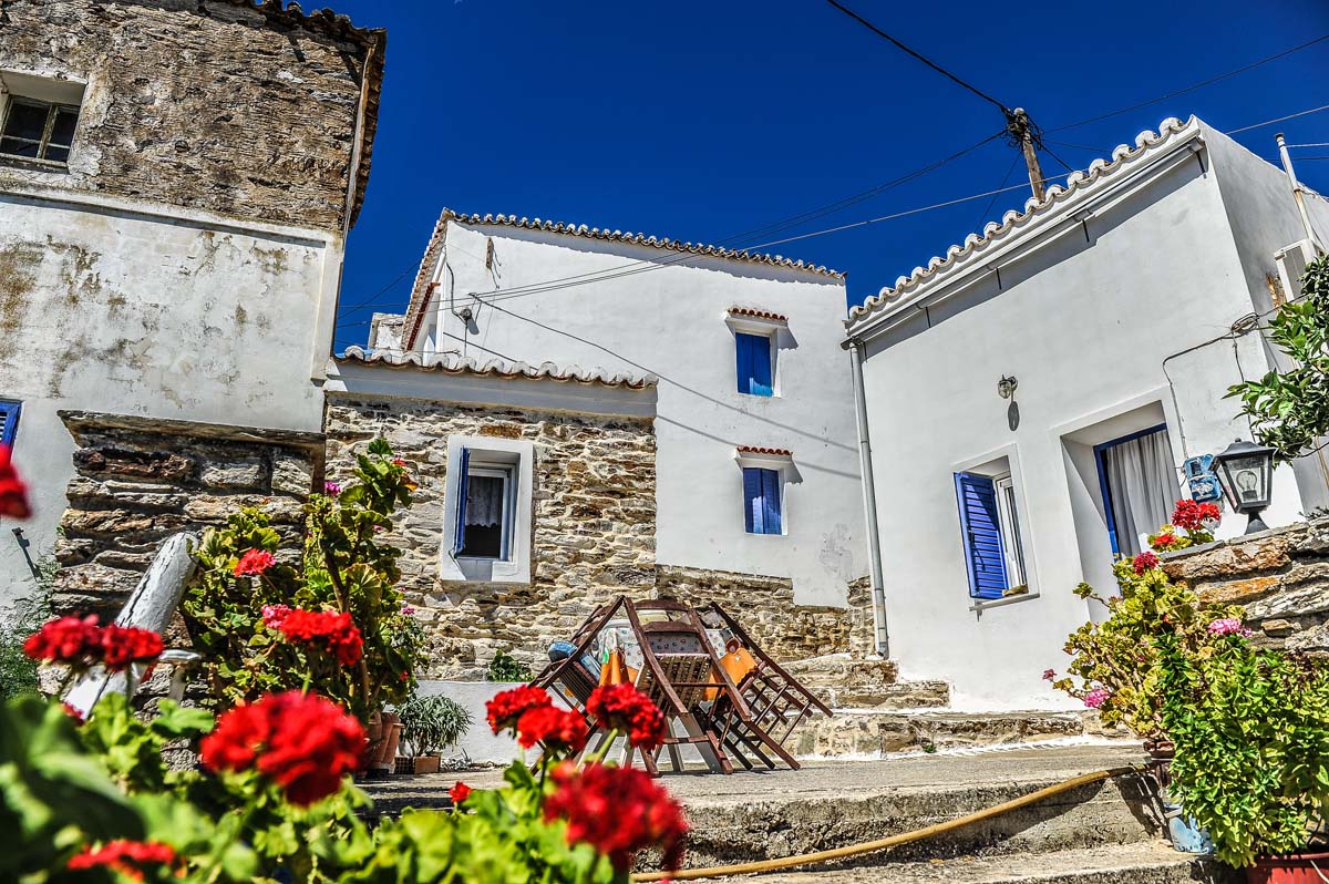 Δρυοπίδα: Ο οικισμός στην Κύθνο που αξίζει να ανακαλύψετε – Ξεχωρίζει η αρχιτεκτονική των κτιρίων της (φώτο)