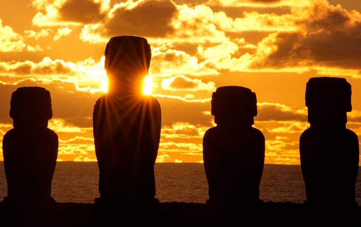 Τελικά ποιος έχτισε τα εμβληματικά γιγαντιαία πέτρινα αγάλματα στο νησί του Πάσχα;