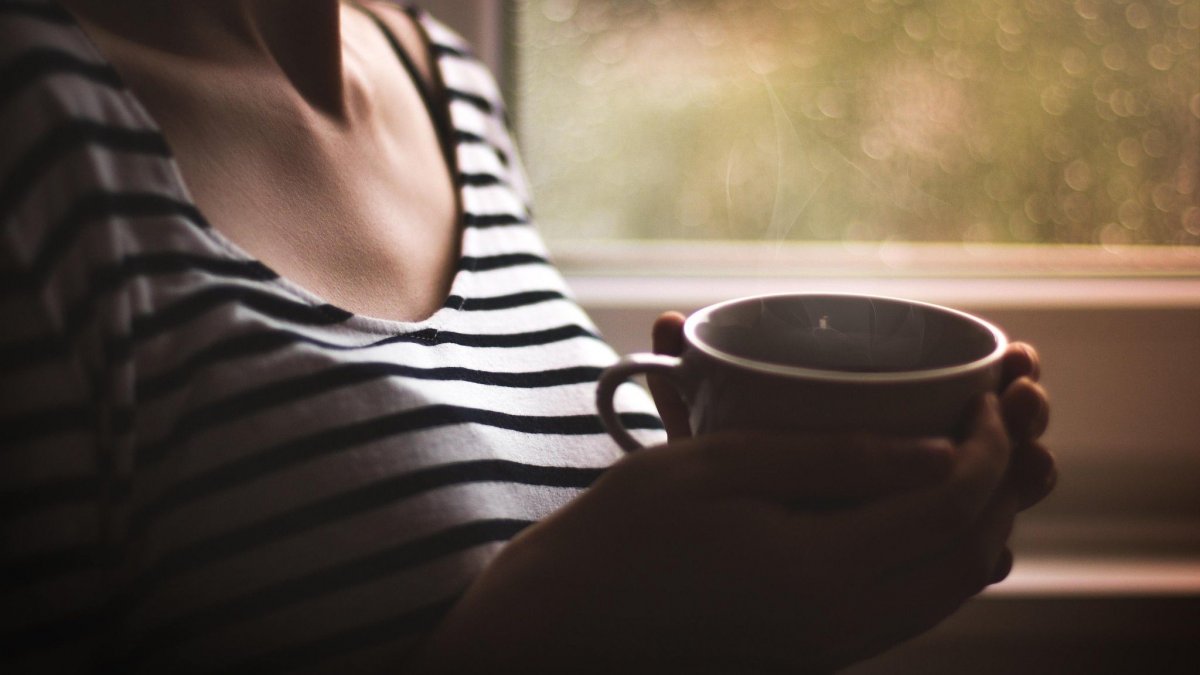 Καφές: Ποια είναι η καλύτερη ώρα κατανάλωσής του ώστε να ενισχύσετε την ενέργειά σας