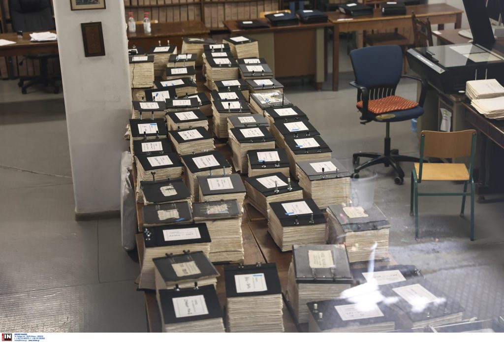 Ποινική δίωξη για κακουργήματα και πλημμελήματα στους 9 συλληφθέντες για την υπόθεση διαφθοράς στα κτηματολογικά