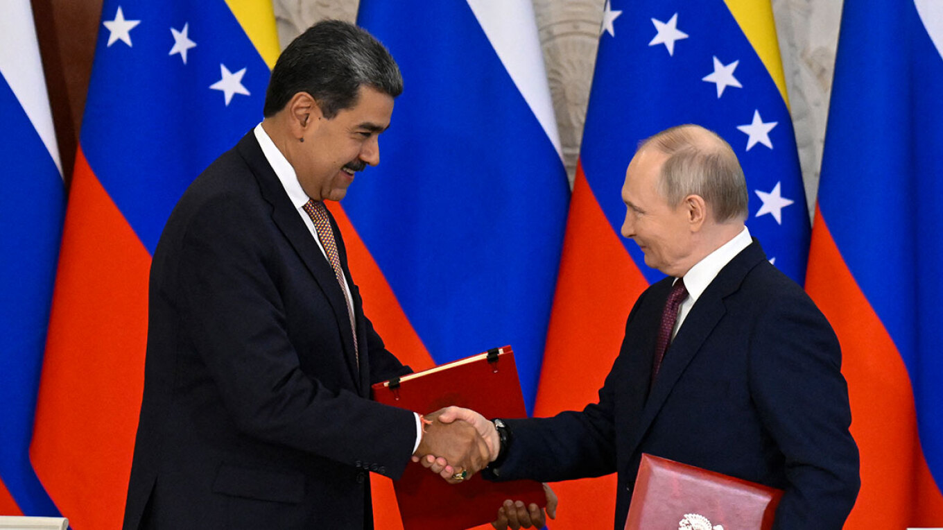 Β.Πούτιν και Ν.Μαδούρο έδωσαν τα χέρια για συμφωνία στρατηγικής εταιρικής σχέσης – Τι περιλαμβάνει