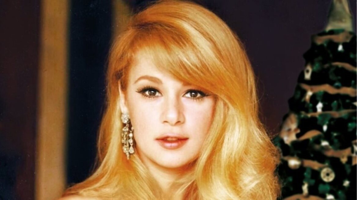 Α.Βουγιουκλάκη: 9+1 φωτογραφίες της αείμνηστης ηθοποιού πριν υποβληθεί σε πλαστικές επεμβάσεις