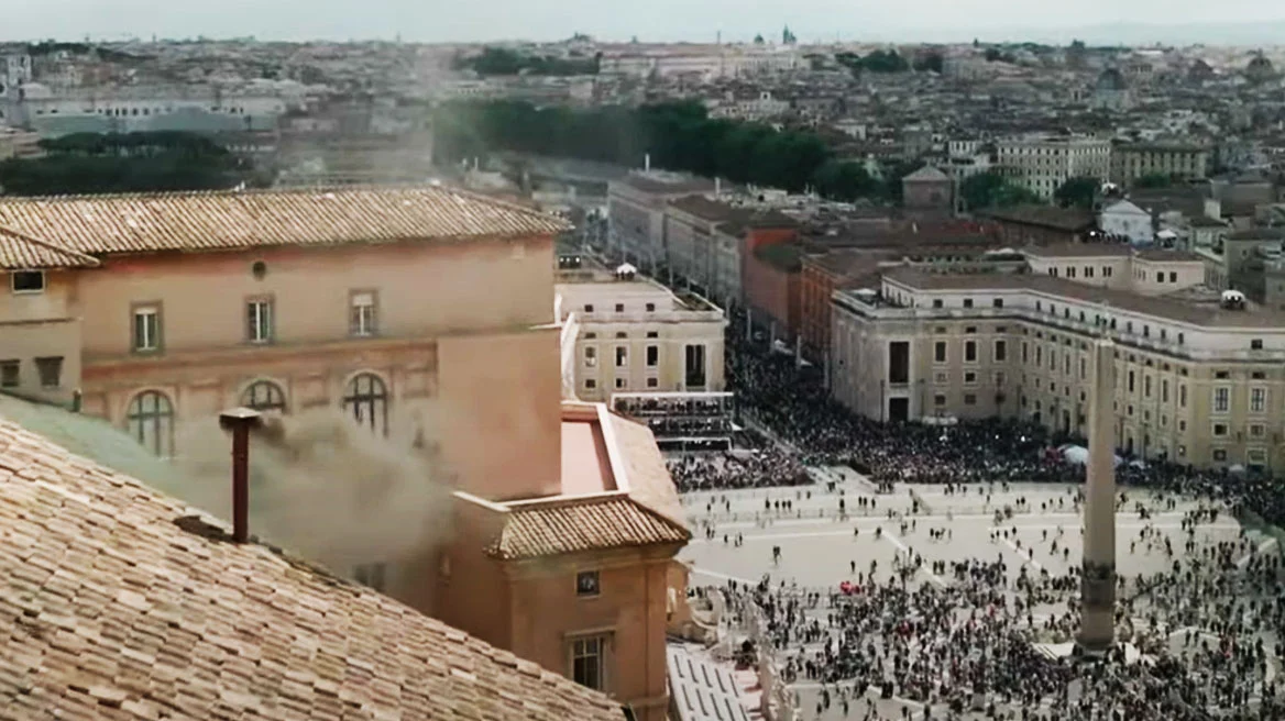Μαύρος καπνός από το Κονκλάβιο – Δεν βγήκε Πάπας