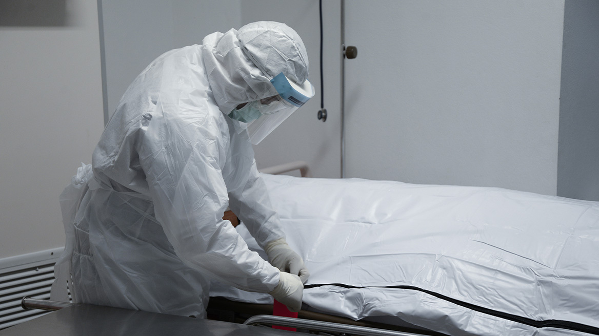 Σε αργία τέθηκαν οι ιατροδικαστές Χ.Τσάκωνα και Θ.Νούσιας για ψευδή κατάθεση με εντολή Γ.Φλωρίδη